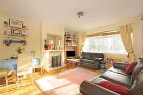 2 bedroom Flat to re...